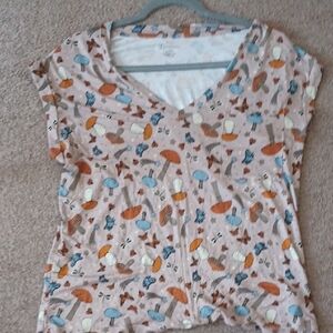 No Boundaries Beige Graphic Top